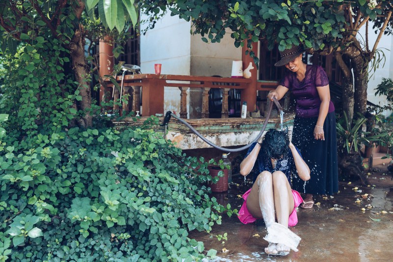 Ngôi nhà giản dị và người mẹ chưa từng xuất hiện trước công chúng của hoa hậu