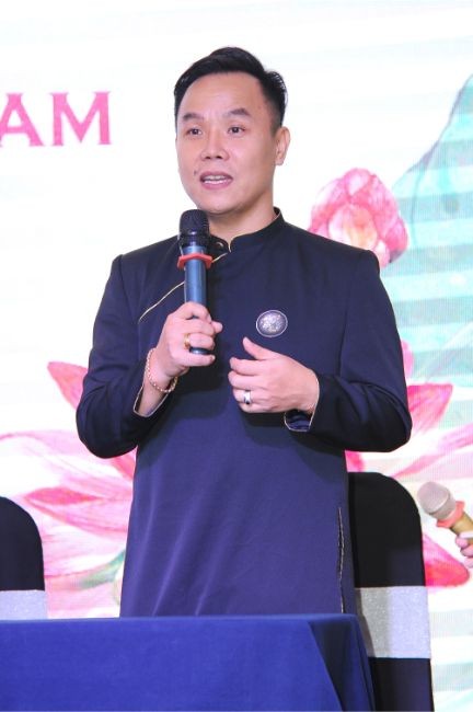 Nhà thiết kế Việt Hùng, trưởng BTC cuộc thi Nhà thiết kế Việt Hùng, trưởng BTC cuộc thi