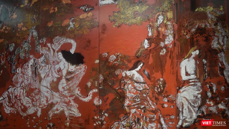 Ảnh chụp cận cho thấy các khu vực bị mất vàng rất nhiều, màu trắng của trứng bị trơ