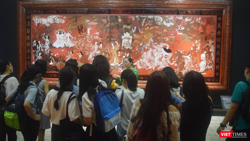 Hiện tại, bức tranh bảo vật quốc gia bị làm hỏng vẫn đang trưng bày cho khách thăm quan