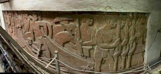 Ảnh chụp hiện trạng hai bức phù điêu kích thước khổng lồ (2m x 8m) thời kỳ đầu mỹ thuật Đông Dương Ảnh chụp hiện trạng hai bức phù điêu kích thước khổng lồ (2m x 8m) thời kỳ đầu mỹ thuật Đông Dương