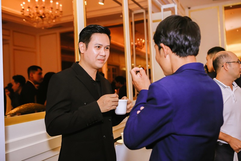 Shark Phạm Văn Tam – Chủ tịch Tập đoàn điện tử Asanzo Việt Nam