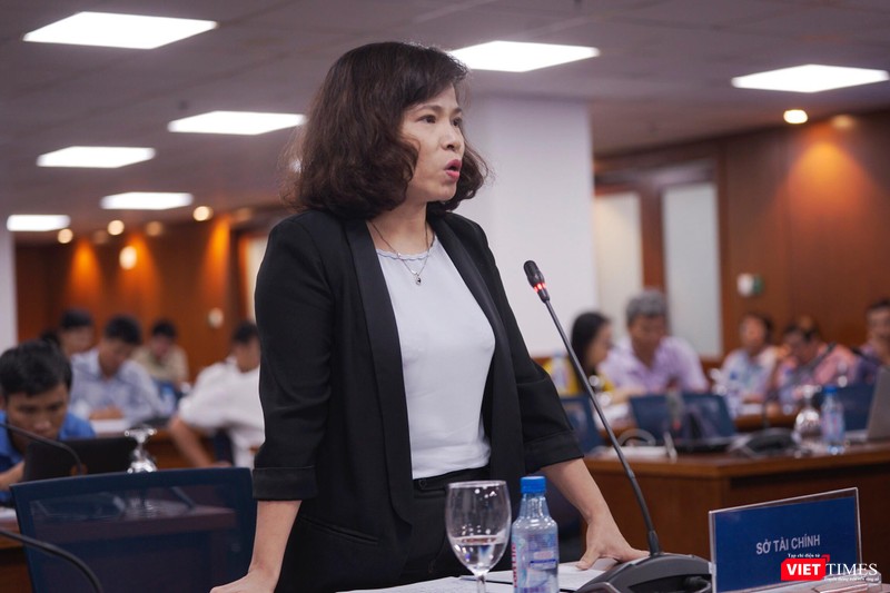 Đại diện Sở Tài Chính TP.HCM trả lời thắc mắc của báo chí Đại diện Sở Tài Chính TP.HCM có mặt tại cuộc họp trả lời thắc mắc của báo chí