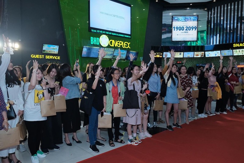 Bring The Soul: The Movie nhận được nhiều sự kỳ vọng từ người hâm mộ bởi trước đó Burn The Stage: The movie (2018) có doanh thu toàn cầu lên đến 20,3 triệu USD