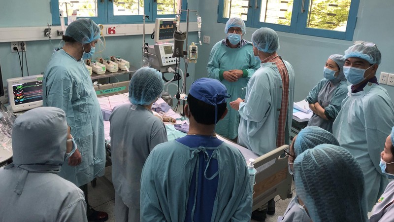 Ghép gan cứu sống một cách kỳ diệu bệnh nhi bị sinh non 3 tháng  