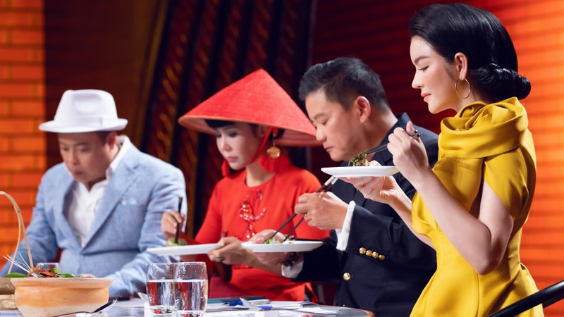 Lý Nhã Kỳ nhịn ăn đẹp lộng lẫy làm giám khảo Top Chef