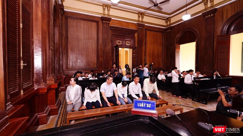 Các bị cáo khác có mặt tại phiên tòa