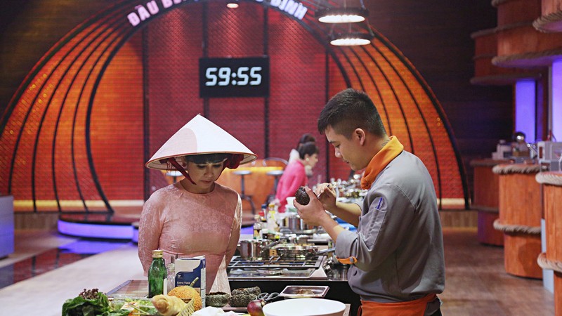 Giám khảo Trịnh Diễm Vy – người gìn giữ văn hóa Ẩm thực Hội An và là một thành viên uy tín của Hiệp hội Đầu bếp thế giới (World Association of Chefs Societies)