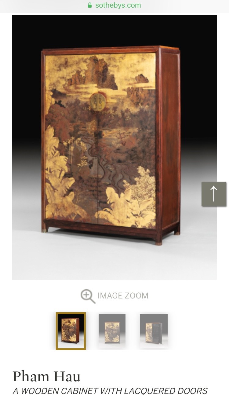 Bức “A wooden Cabinet with Lacquered doors” của Phạm Hậu được bán ra ở lot 242 với giá 238,969 USD