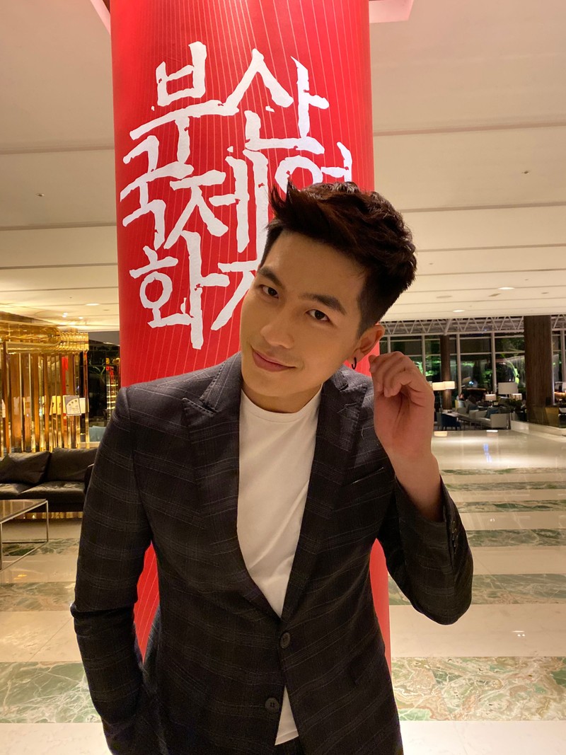 Xuất hiện tại LHP Busan, Quốc Anh đã hút hồn fan Hàn