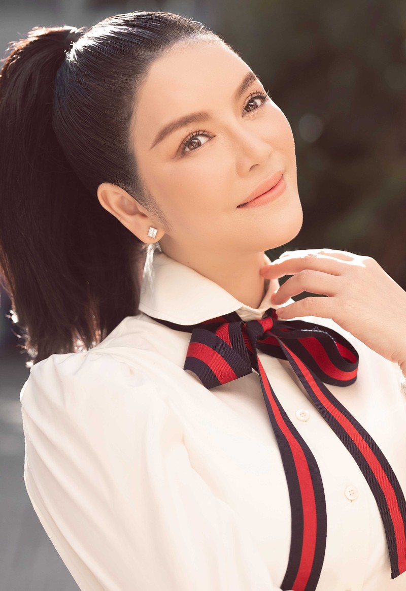 Quay trở lại thời áo trắng, người đẹp trang điểm giản dị Quay trở lại thời áo trắng, người đẹp trang điểm giản dị