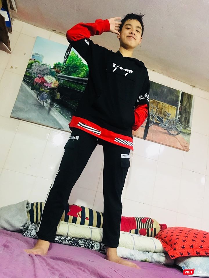 "Chàng trai" 14 tuổi mơ ước một căn nhà cho ba mẹ con "Chàng trai" 14 tuổi mơ ước một căn nhà cho ba mẹ con