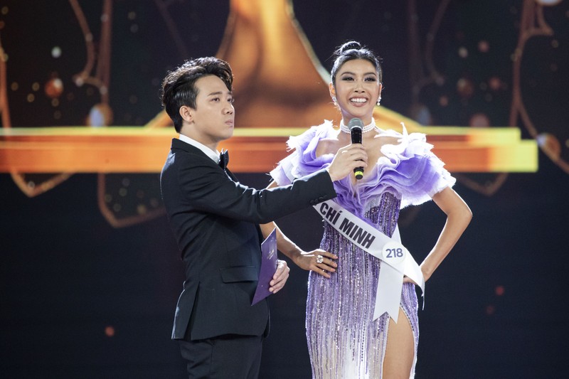 Á hậu 2 Phạm Hồng Thúy Vân trả lời ứng xử 