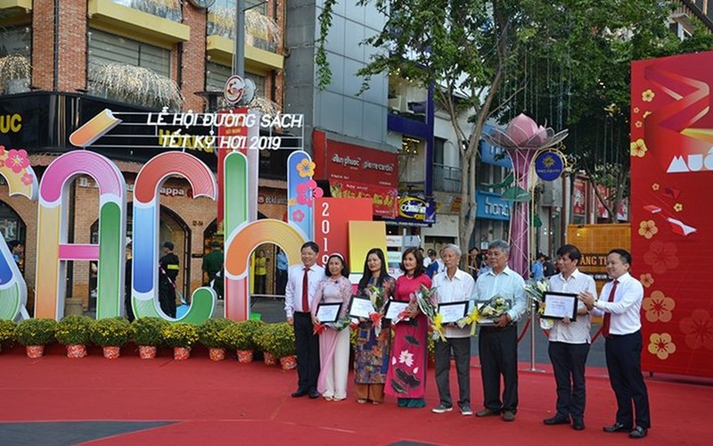 Lễ hội Đường sách Tết Canh Tý - bữa đại tiệc tinh thần 