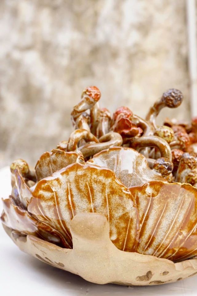 Bộ tác phẩm "Những đóa hoa nảy mầm" của họa sĩ Nguyễn Thị Dũng Những đóa hoa nảy mầm của Nguyễn Thị Dũng