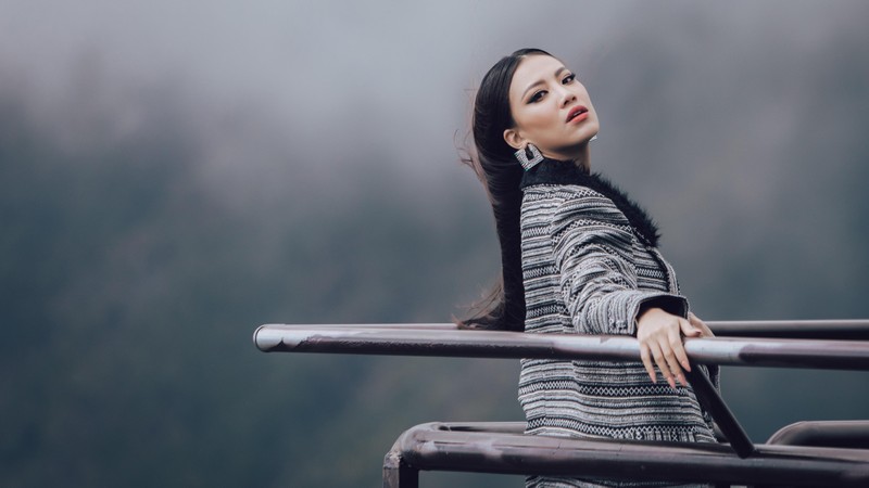 Á hậu Kim Duyên thả dáng quyến rũ 