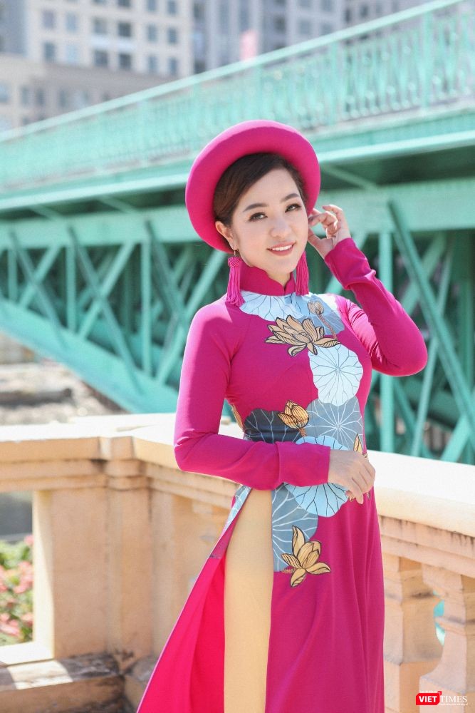 Sang trọng, đài các với hoa văn sen Sang trọng, đài các với hoa văn sen