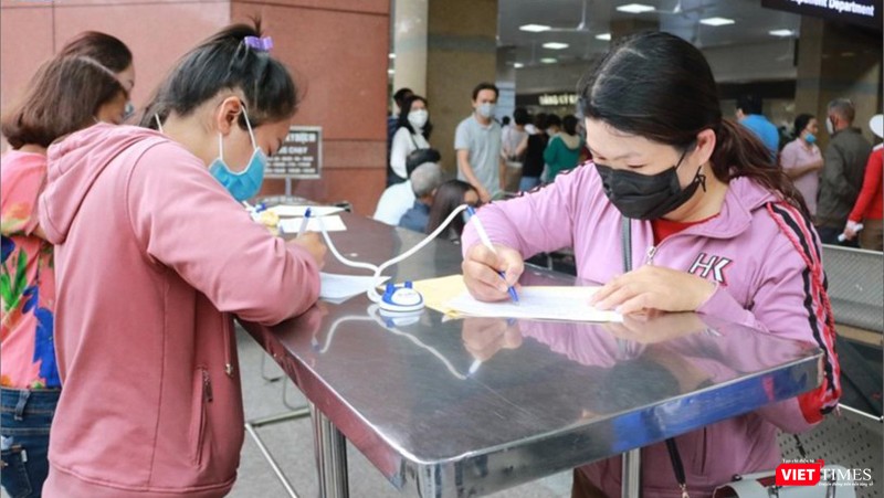 Điền phiếu sàng lọc ngay từ cổng BV