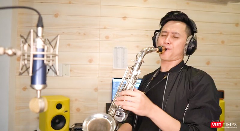 Saxphone Hoàng Thi
