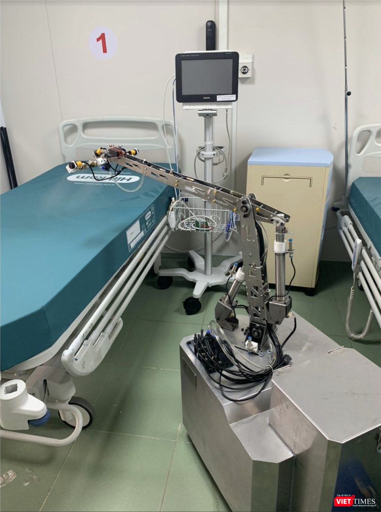 Robot phun thuốc khử khuẩn toàn bộ giường và không gian buồng bệnh Robot phun thuốc khử khuẩn toàn bộ giường và không gian buồng bệnh