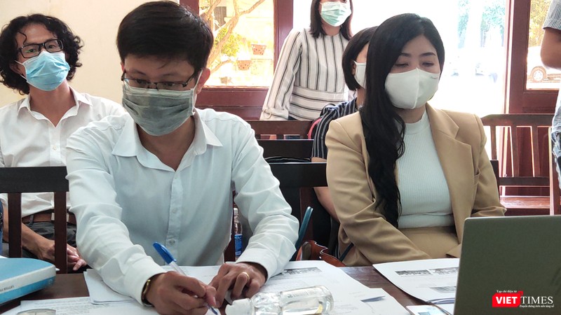 Ông Nguyễn Trần Khoa và bà Nguyễn Thị Mộng C tại phiên tòa (Ảnh: Hòa Bình)