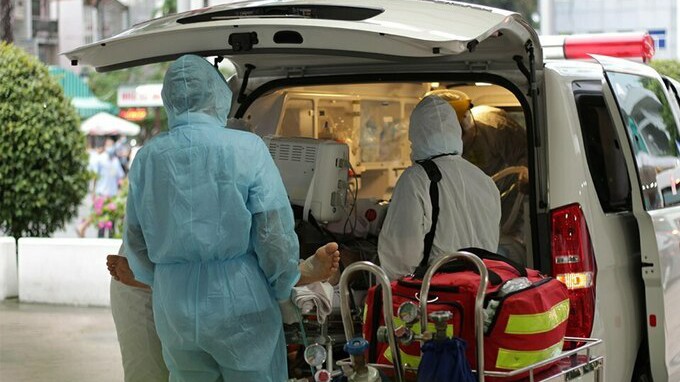 Bệnh nhân 91, phi công người Anh vẫn đang hôn mê chưa tỉnh lại