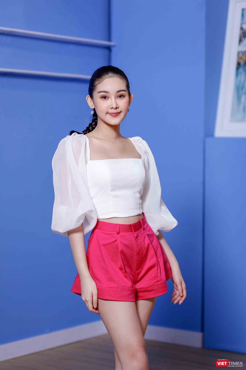 Lê Âu Ngân Anh cố gắng làm cho cộng đồng mạng trở nên có ích hơn với LANA Network Hoa hậu đại dương Lê Âu Ngân Anh cố gắng làm cho cộng đồng mạng trở nên có ích