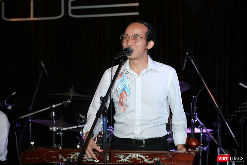 Hà Chương có thể chơi hàng chục loại nhạc cụ khác nhau 