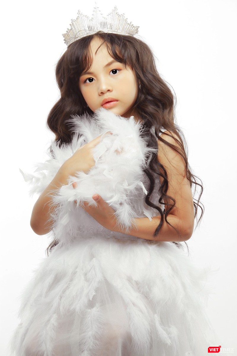 Phùng Hiểu Anh là Đại sứ Áo dài 2019 