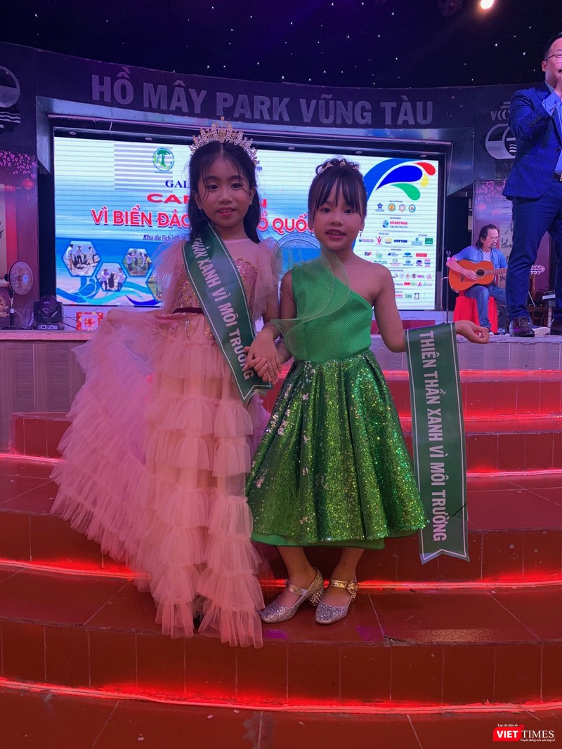 Tham gia các hoạt động với nguồn năng lượng tích cực, Alice Nguyễn đã lan truyền đến các bạn nhỏ thông điệp bảo vệ môi trường