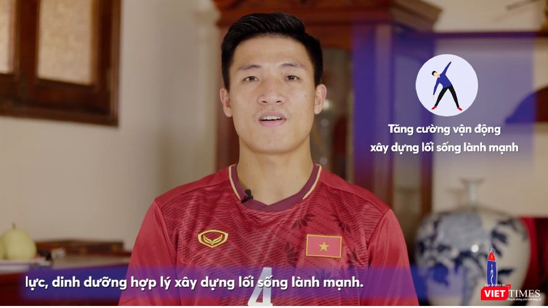 Bùi Tiến Dũng cổ vũ cộng đồng mạng thực hiện 9 bước phòng, chống COVID-19 (Ảnh chụp màn hình video) 