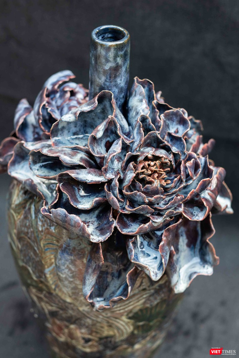 Bình gốm Hoa mẫu đơn