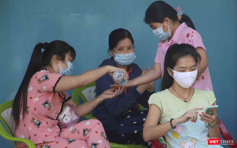 Rửa tay sát khuẩn thường xuyên