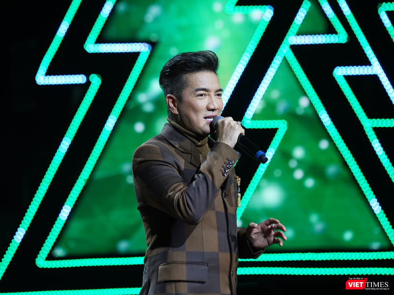 Ca sĩ Đàm Vĩnh Hưng với 3 ca khúc: Hai mùa Noel, Chờ đông, Xa rồi mùa đông qua giọng hát ấn tượng Ca sĩ Đàm Vĩnh Hưng với 3 ca khúc: Hai mùa Noel, Chờ đông, Xa rồi mùa đông qua giọng hát ấn tượng