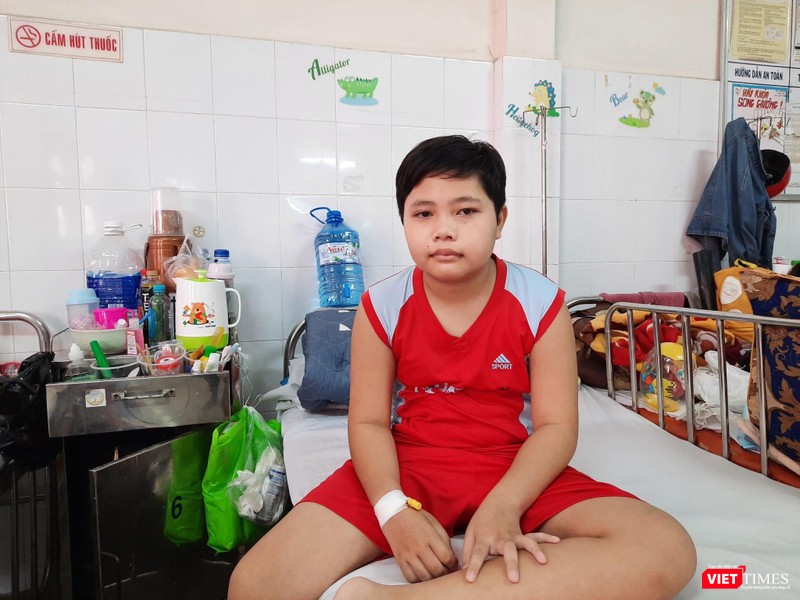 Bệnh nhi 13 tuổi sau điều trị u xơ vòm mũi họng tại BV Nhi Đồng 1 (Ảnh: BVCC)