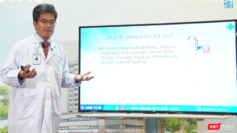 TS.BS Nguyễn Bá Thắng – Trưởng Trung tâm Khoa học Thần kinh BV Đại học Y Dược TP.HCM nói về bệnh đột quỵ với lứa tuổi còn trẻ (Ảnh: HB) 