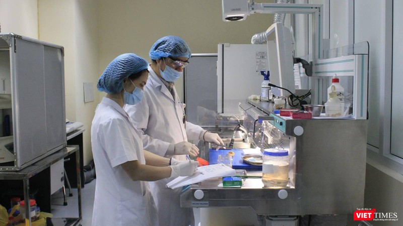 Đẩy nhanh tốc độ xét nghiệm SARS-CoV-2 để thực hiện phòng, chống dịch COVID-19 (Ảnh: BVE) 