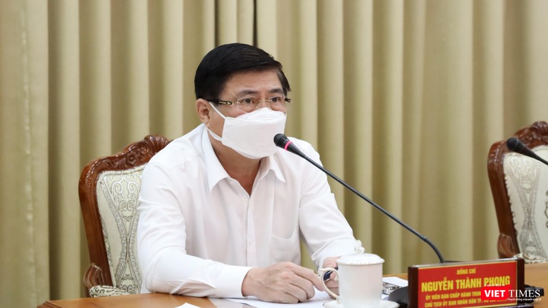Chủ tịch UBND TP.HCM Nguyễn Thành Phong nhấn mạnh: “Dịch bệnh COVID-19 tại TP.HCM đang ở mức độ nguy cơ rất cao" - Ảnh: TTBC