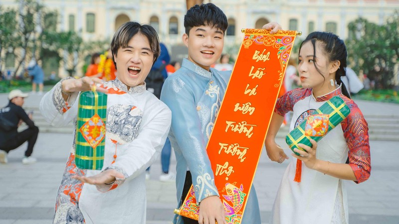 Các nghệ sĩ gửi lời chúc xuân Tân Sửu, mong mọi người bình an (Ảnh: MCV)