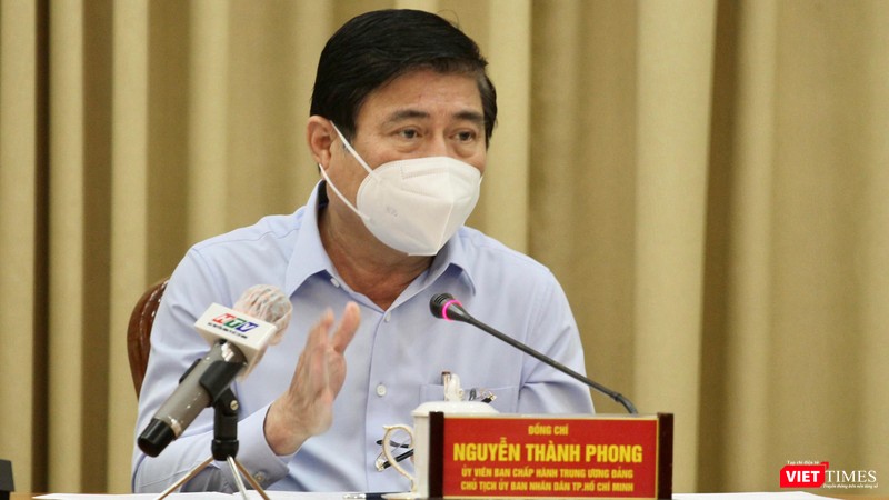 Chủ tịch UBND TP.HCM khẳng định dứt khoát dừng bắn pháo hoa (Ảnh: TTBC) 