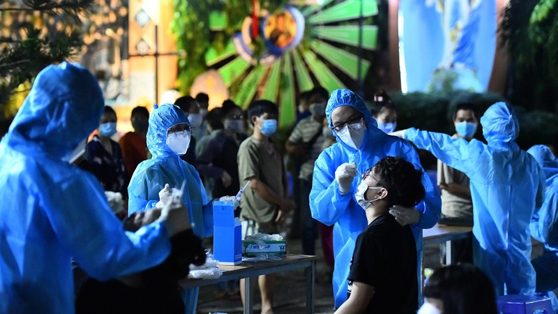 Xét nghiệm cư dân liên quan ổ dịch Hội thánh truyền giáo Phục Hưng-Ảnh Phạm Ngôn Xét nghiệm cư dân liên quan ổ dịch Hội thánh truyền giáo Phục Hưng-Ảnh Phạm Ngôn