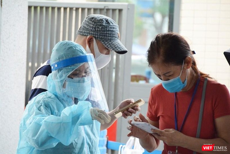 Khai báo y tế và điều tra dịch tễ rất quan trọng trong phòng, chống dịch - Ảnh: HCDC