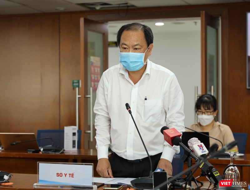 Phó Giám đốc Sở Y tế TP.HCM, BS Nguyễn Hoài Nam trả lời một số vấn đề báo chí quan tâm - Ảnh: Vân Anh Phó Giám đốc Sở Y tế TP.HCM, BS Nguyễn Hoài Nam trả lời một số vấn đề báo chí quan tâm - Ảnh: Vân Anh