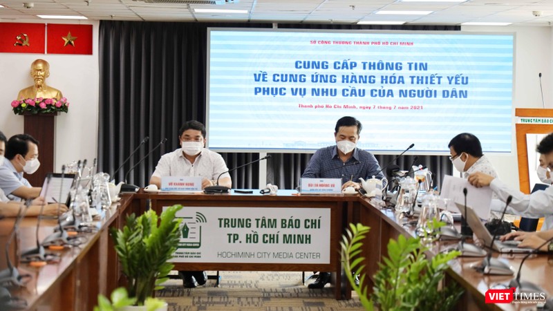 Toàn cảnh họp báo. Ảnh: Huyền Mai