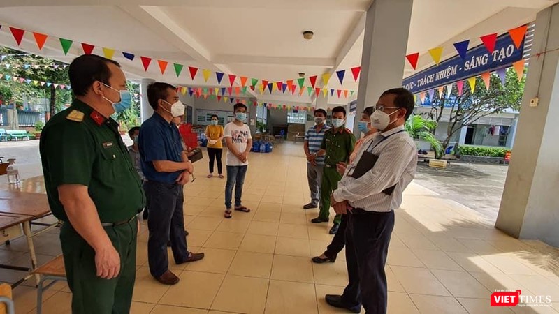 Đoàn công tác Bộ Y tế kiểm tra công tác cách ly F1 tại nhà ở Bình Dương Đoàn công tác Bộ Y tế kiểm tra công tác cách ly F1 tại nhà ở Bình Dương