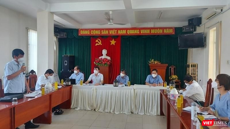 Tổ công tác của Bộ Y tế và Sở Y tế Đồng Nai làm việc với lãnh đạo huyện Vĩnh Cửu
