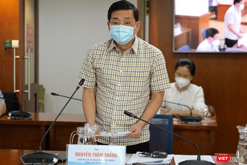 Giám đốc Sở Tài nguyên – Môi trường TP.HCM, ông Nguyễn Toàn Thắng phát biểu tại họp báo ngày 5/8. Ảnh: Khang Minh