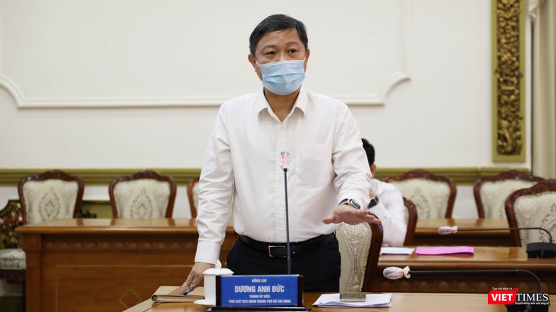 Ông Dương Anh Đức - Phó chủ tịch UBND TP.HCM thông tin về việc thành phố áp dụng nhiều biện pháp tăng cường từ 0 giờ ngày 23-8