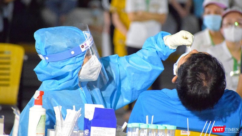 Các đợt lấy mẫu xét nghiệm toàn dân tâm dịch TP.HCM được tiến hành liên tục. Ảnh: HCDC