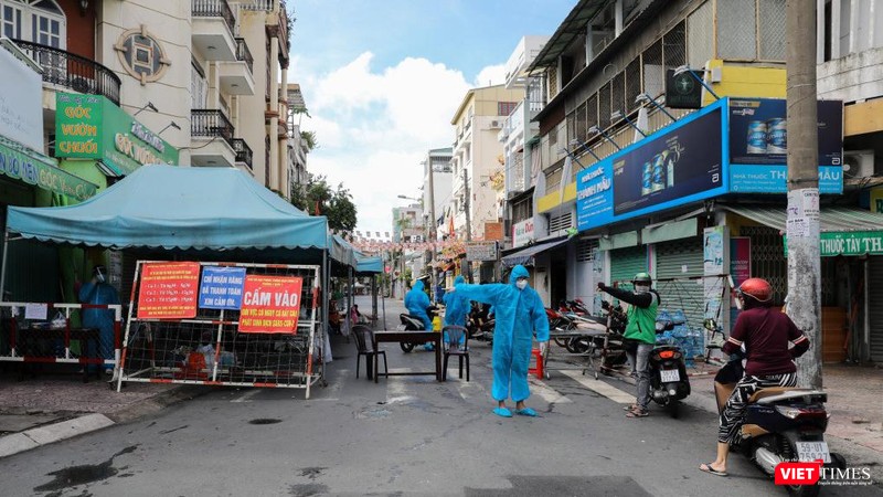 Không phải tất cả được ồ ạt ra đường, TP.HCM sẽ mở cửa từng bước từ ngày 1/10